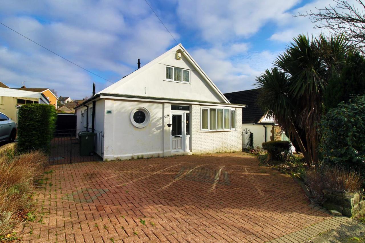 Becky'S Bungalow By Ty Sa -Spacious 4 Bed Bungalow Cardiff Exterior foto